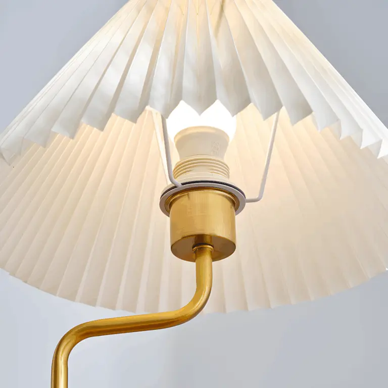 pia tl table lamp inside view